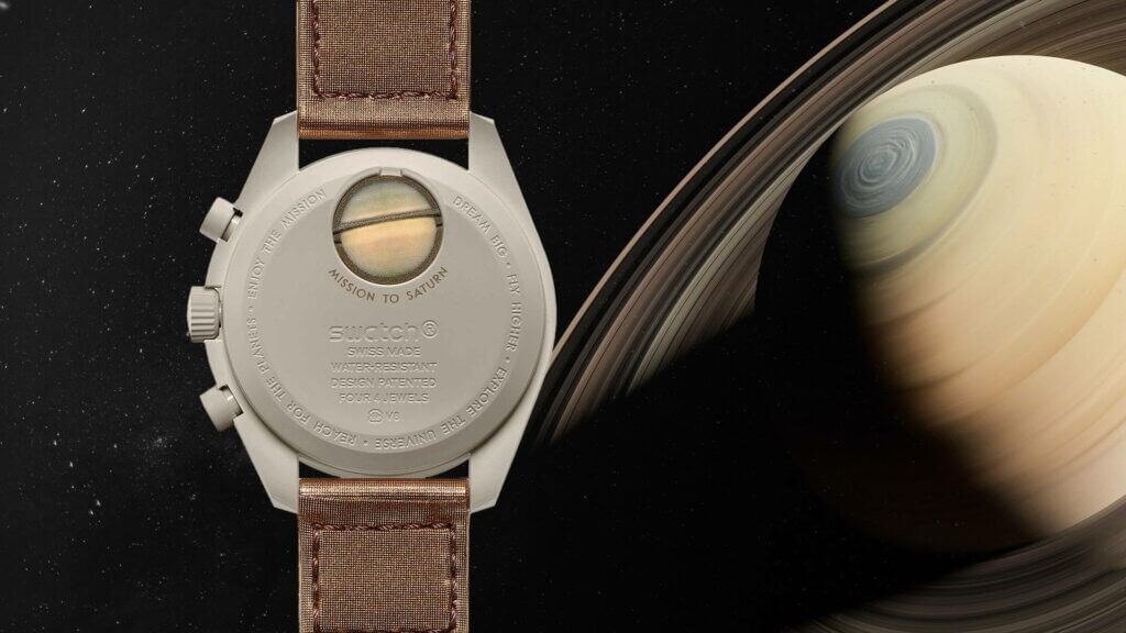 Mặt sau chiếc đồng hồ Mission to Saturn